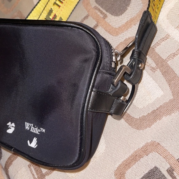 Off white messenger bag/purse - Picture 2 of 7